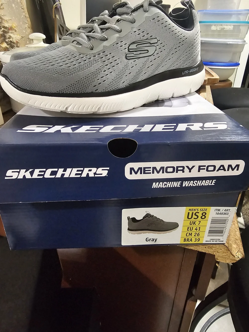 Very Comfortable Skechers Sneakers Size 8.5 In Mens